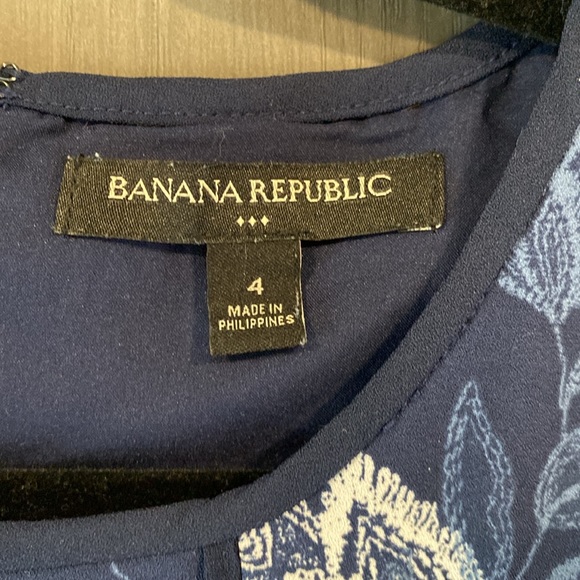 Banana Republic Factory Navy Floral Peplum Tank Top - Picture 4 of 6